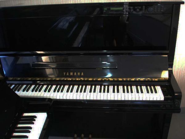 Piano Yamaha HQ300